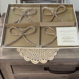 OPEN BOX READ NIB Christian Siriano Gold Rhinestone Bow Christmas Tree Ornaments